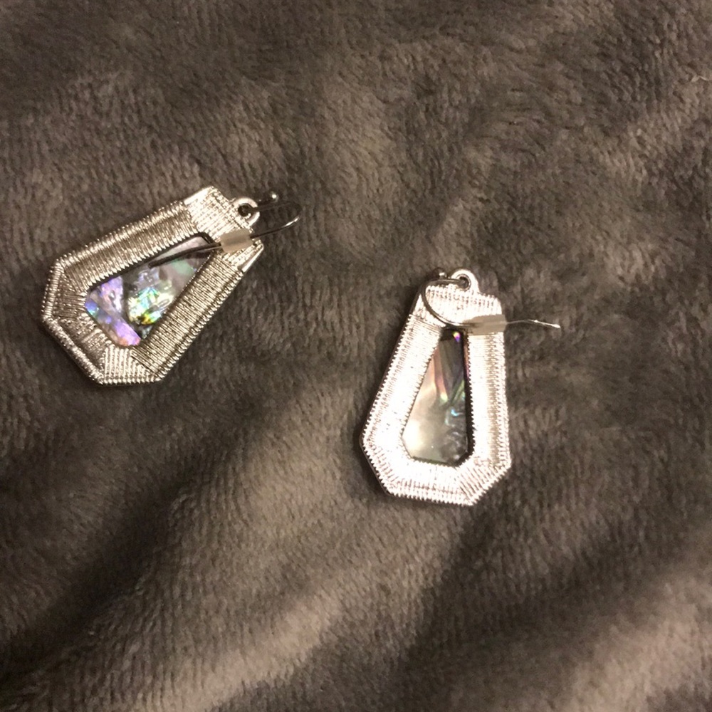 Earrings 🎁 - Picture 2 of 2